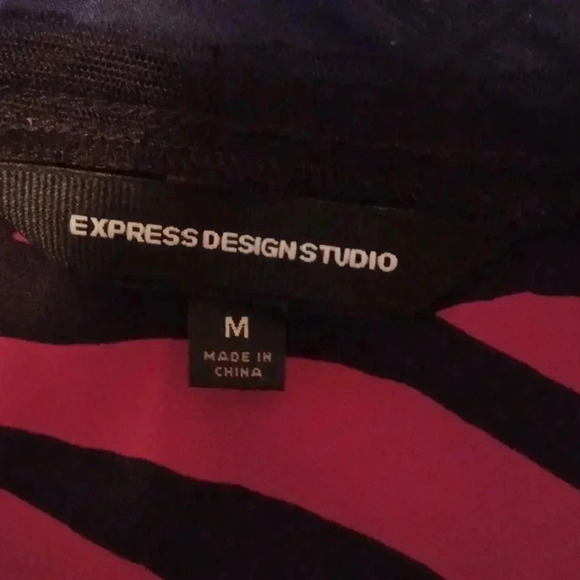 💙🌺Animal print top with lace - Picture 7 of 8